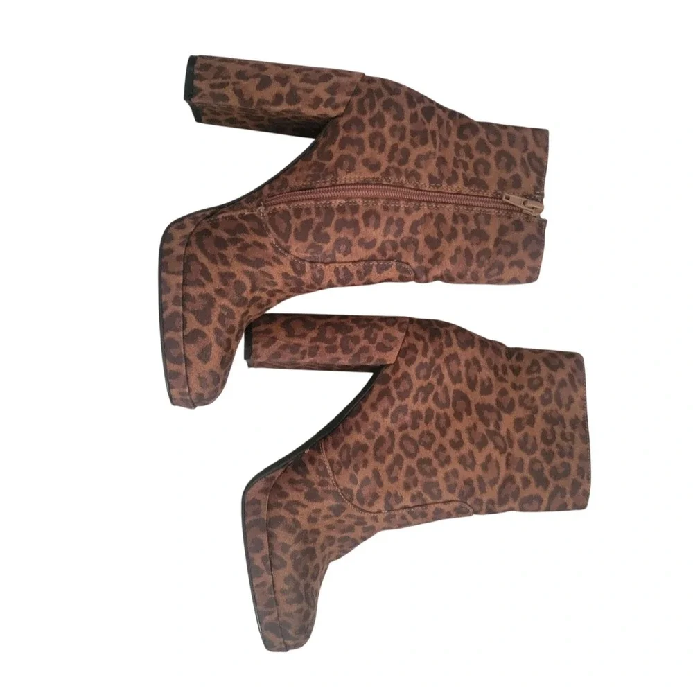 JUST FAB Designer Leopard Print High Heel Ankle Boots Side Zipper‎ Closure 7.5